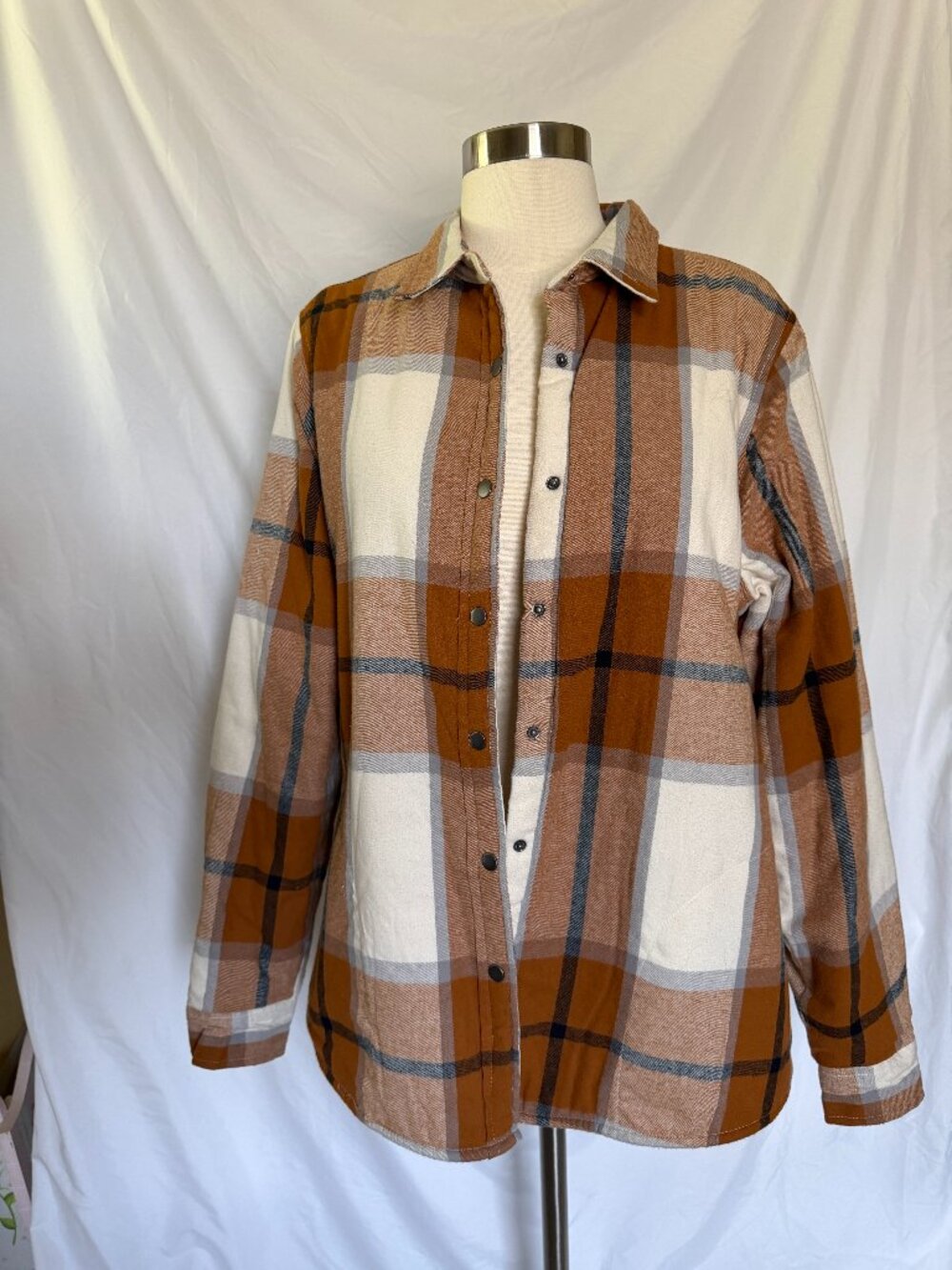 Victory Outfitters L Fuzzy Coat Yellow and Navy Plaid